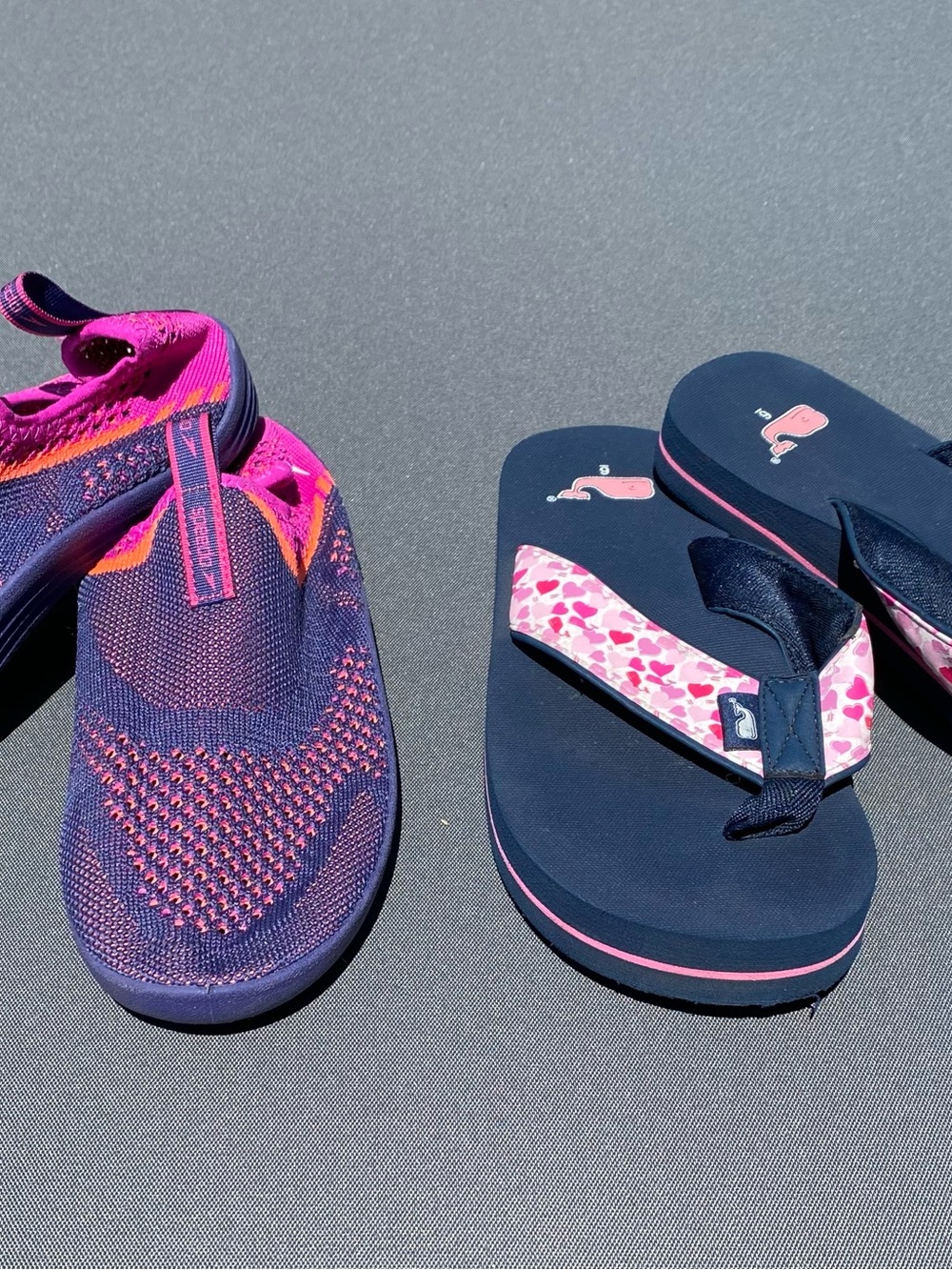 Speedo Water Shoes & Vineyard Vines Flip Flops Sz S (5-6) Lot of 2